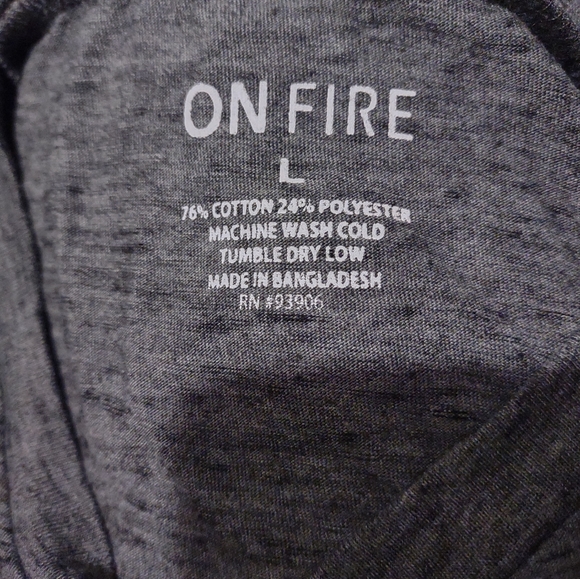 On Fire Juniors size large t-shirt - Picture 3 of 3